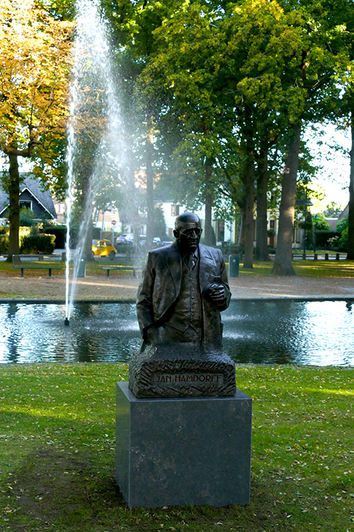 Jan Hamdorff weer terug in Laren.